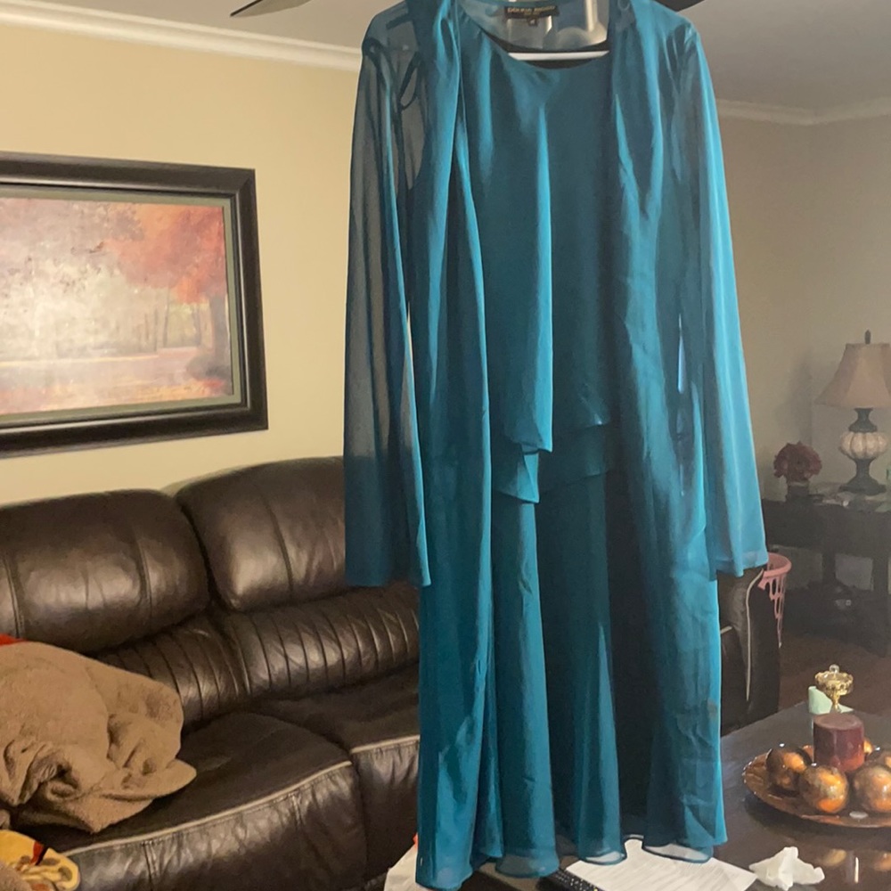 Very beautiful dress by Dona Ricco